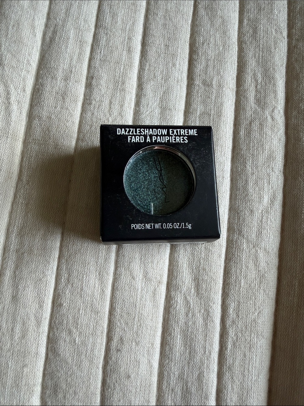 MAC Cosmetics Dazzleshadow Extreme Shimmer Eyeshadow - emerald cut